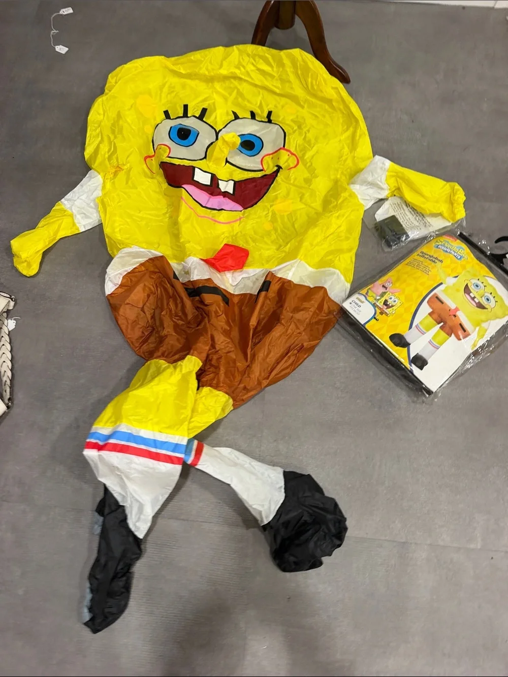 SpongeBob SquarePants Inflatable Costume in Bright Yellow and Brown Unisex